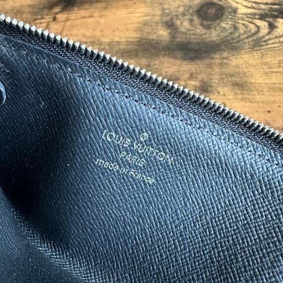 Louis Vuitton 4 Key Holder in Damier Graphite N61235 - DUSTBAG + BAG - Picture 15 of 16